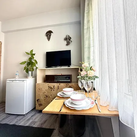 Apartment Kaleici Muhtesem Konum Deniz Yakini 1+0 Oezel Ev Antalya