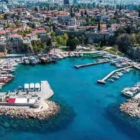 Kaleici Muhtesem Konum Deniz Yakini 1+0 Oezel Ev *